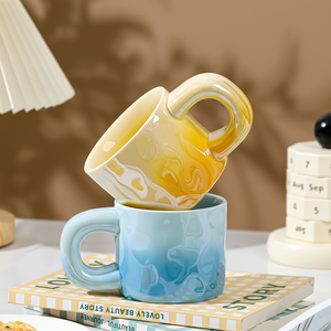 Tasse en céramique créative de haute beauté tasse à poignée en forme de marteau et de perles tasse à eau de bureau tasse à café - Product Image 1