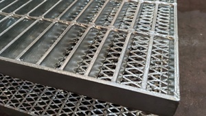 Grille en acier galvanisé haute résistance pour plateforme de grille de sol, bâtiment de parc, toiture, entrepôt, grille en acier inoxydable - Product Image 5