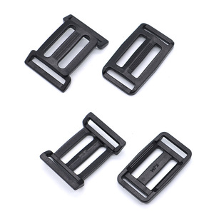 Boucles en plastique noir à trois positions 26 mm pour ajustement de sangle de sac à dos, accessoires de sac avec anneau en D - Product Image 1