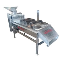 Machine automatique de concassage et de décorticage des noyaux de palme, machine de séparation des noyaux de palme, machine de séparation des coquilles de noyaux de palme