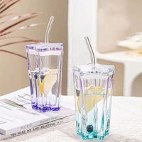 Coupe en verre pentagramme haute esthétique créative 300Ml d'épaisseur avec couvercle tasse tasse de paille
