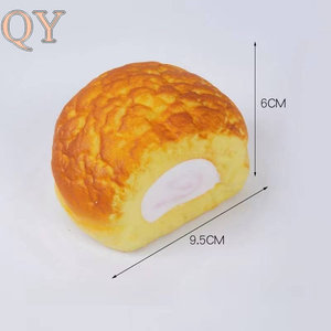 QY ของเล่นเค้กจำลองทำจากขนมปังนุ่มบรรเทาความเครียดสำหรับเด็กผู้ใหญ่ - Product Image 2