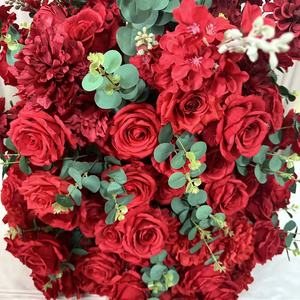Centrotavola Classico Rosso IFG in Offerta, Altezza 75 cm Larghezza 50 cm, Composizione Floreale per Matrimoni e Ristoranti - Product Image 3