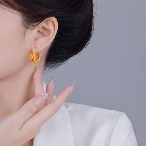 Boucles d'oreilles en champagne rose vintage exquises pour femmes, design tendance et subtil, mode haut de gamme, luxe léger, célèbres sur internet - Product Image 4