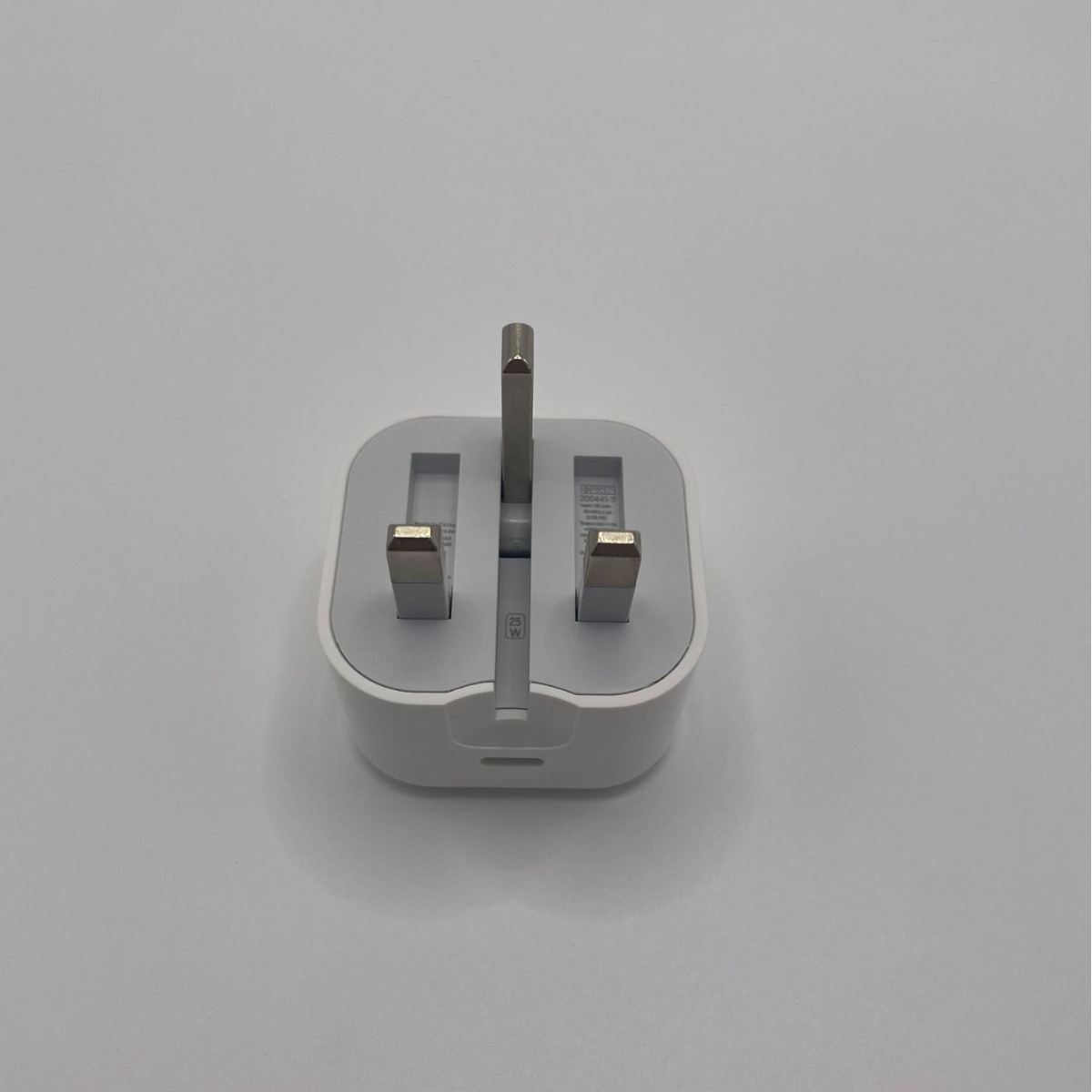 Cargador USB-C blanco de 20W