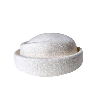 Chapeau rond concave pour femme en feutre de laine Chapeau de peintre tendance élégant Chapeau de pilulier - Product Image 1