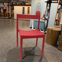 Chaises en plastique en gros, chaises en plastique modernes avec trous, chaises d'extérieur empilables pour événements et fêtes