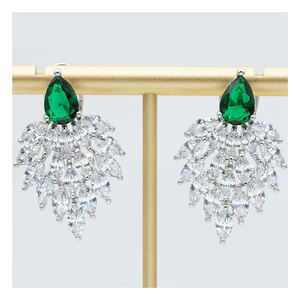 Creative Retro Versatile Leaf Ear Clip Ear <strong>Pin</strong> Women's Copper Rhodium Plated Wedding Luxury Earrings Crystal Statement Earrings - Product Image 3