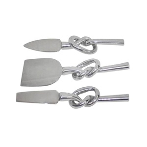 Juego de esparcidor de queso con mango hecho a mano, utensilio para el medio anudado, vajilla - Product Image 1