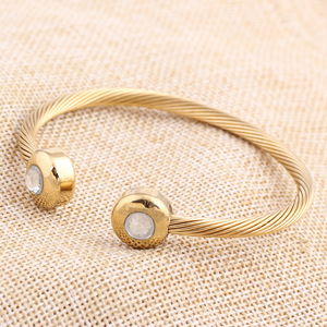 Bracelet en diamant, or 18 carats, design câble, diamant naturel taille brillant rond, unisexe, pour tous les jours - Product Image 2