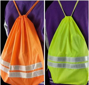 Sac à dos de sécurité haute visibilité en polyester Ripstop avec cordon de serrage, idéal pour le shopping, personnalisable, promotionnel, pour la course à pied - Product Image 2