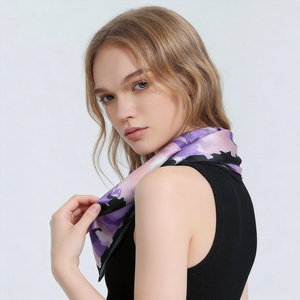 Pañuelo Cuadrado con Sensación de Seda de 70x70cm, Pañuelo Ligero con Protección UV para Verano, Pañuelo Grande con Estampado para el Cabello y el Cuello para Mujer - Product Image 1