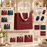 Sacs en papier de luxe personnalisés avec logo OEM ODM de haute qualité, 250 g, pour vêtements et emballages cadeaux