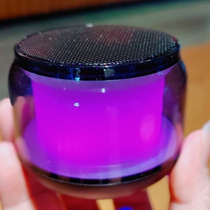 Phong Cách Mới Xách Tay Thời Trang Mini Loa RGB Đầy Màu Sắc LED Ánh Sáng Không Dây USB TF Aux To Âm Thanh Loa Điều Khiển Có Thể Thêm Logo - Product Image 5