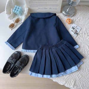 Costume de policière pour filles, nouveau style printemps-automne, ensemble deux pièces mignon et tendance comprenant un manteau, une jupe plissée, des nœuds, en laine peignée - Product Image 4