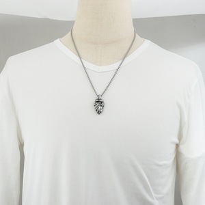 Yunnique – collier avec pendentif en forme de cœur en acier inoxydable, avec chaîne de 60cm, Style Punk rétro pour hommes et femmes - Product Image 4