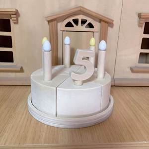 Jouets en bois créatifs et naturels pour enfants et tout-petits : gâteau de jeu d'imitation coloré pour cadeaux d'anniversaire et jeux de fête - Product Image 3