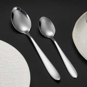 Ensemble de couverts en acier inoxydable personnalisé DF701, couteau, fourchette, cuillère, durable pour la maison et les restaurants - Product Image 4