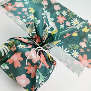Papel <span class=keywords><strong>de</strong></span> <span class=keywords><strong>seda</strong></span> <span class=keywords><strong>de</strong></span> primavera con diseños florales coloridos únicos personalizados Papel <span class=keywords><strong>de</strong></span> regalo <span class=keywords><strong>de</strong></span> flores verdes retro Papel <span class=keywords><strong>de</strong></span> <span class=keywords><strong>seda</strong></span> a prueba <span class=keywords><strong>de</strong></span> humedad - Product Image 2
