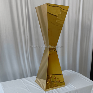 Supporto per fiori in oro per decorazione di nozze a forma di piramide in acciaio inossidabile per fiori da sposa e piedistallo per torta - Product Image 3