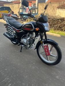 Motocicletta Wuyang Weiling <span class=keywords><strong>150</strong></span> <span class=keywords><strong>Cross</strong></span> - Efficiente nei Consumi e Resistente per Lunghi Viaggi - Product Image 2