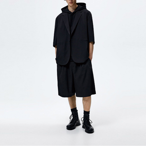 <span class=keywords><strong>Blazer</strong></span> <span class=keywords><strong>Oversize</strong></span> con Colletto a Risvolto e Maniche Corte che Cadono Sotto il Gomito con Tasche Laterali e Chiusura a Bottoni per <span class=keywords><strong>Uomo</strong></span> - Product Image 2