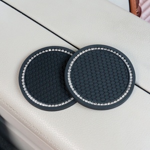 Posavasos Antideslizante para Coche, Universal, Redondo de 2.75 Pulgadas, Moderno, Material de PVC Seguro - Product Image 4