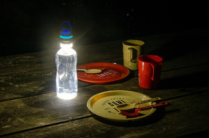 Luz de Camping Recargable con Tapa de Botella y Intensidad Regulable (80lm), 3 Modos, Impermeable, Carga USB-C, Linterna LED Portátil para Taller y Exteriores - Product Image 5