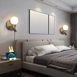 Moderne Hotel-LED-Lichttöne flexibler Gooseneck-Schlafzimmer 3 W Wandanwendung Leselampe USB-Ladestation und Steckdose für Lesen im Bett