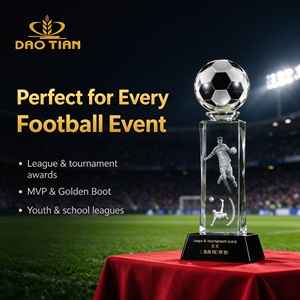 Trophée de football personnalisé en cristal avec gravure laser 3D <span class=keywords><strong>du</strong></span> joueur sur colonne en verre K9 – Cadeau pour tournoi sportif scolaire ou ligue jeunesse - Product Image 4