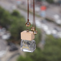 Vente chaude suspendu verre voiture diffuseur bouteille désodorisant parfum verre parfum arôme voiture diffuseur bouteille