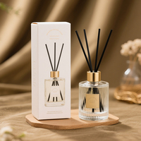 Bouteilles rondes Offre Spéciale de diffuseur de roseau de 120ML150ML 200ml avec la bouteille en verre d'aromathérapie de chapeau