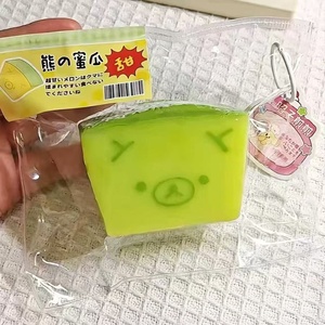 Jouet anti-stress souple en silicone en forme de pain et de fruits, à récupération lente, durable, pour l'exportation - Product Image 6
