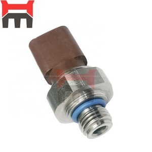 Sensor de Presión de Aceite para Maquinaria de Construcción RE542461 para John Deere 1210E 1270G 1110E 1470E - Product Image 1