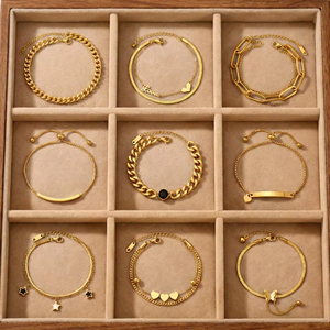 Pulsera de Acero Inoxidable con Cadena Cubana y Estrella de Amor Chapada en Oro de 18K para Mujer, Joyería Impermeable y Antideslustre - Product Image 1