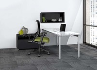 Mobilier commercial personnalisé Table pliante Bureau de bureau pour l'école de formation Utilisation en extérieur Conception de roue Chambre à coucher