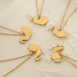 Classique Origami Animal Pendentif Collier Ras Du <span class=keywords><strong>Cou</strong></span> 18K Plaqué Or Chaîne En Acier Inoxydable Origami Grue Pendentif Collier - Product Image 3