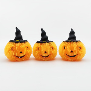 Juguete Blandito de Calabaza Luminosa de Halloween, Pelota Antiestrés de TPR con Sombrero de Bruja, Juguete Sensorial para Niños y Adultos - Product Image 2