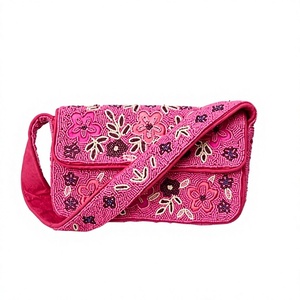 Bolso Bandolera Rosa Bordado con Diseño Floral y Cuentas, Bolso de Moda para Uso Diario con Cuentas de Vidrio - Product Image 1
