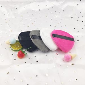 Etiqueta privada de gran tamaño polvo suelto Puff <span class=keywords><strong>cara</strong></span> <span class=keywords><strong>cosida</strong></span> a mano triángulo suave rosa negro <span class=keywords><strong>maquillaje</strong></span> cosmético Puff para polvo facial - Product Image 3