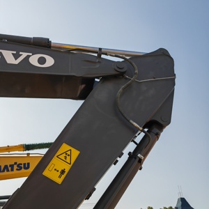 Nueva Excavadora Volvo EC240 en Venta, con Amortiguación, Cabina Espaciosa, Alta Eficiencia y Bajo Consumo de Combustible - Product Image 3