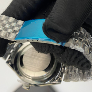 Reloj de cuarzo para mujer, versátil y elegante, con esfera de color suave y un diseño redondo brillante. - Product Image 6