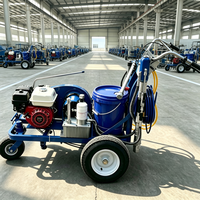 Machine de marquage routier par extrusion avec tuyau de 15 m pour une accessibilité polyvalente sur le chantier