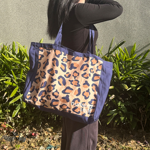 Bolsa de Mano de Lona de Algodón con Estampado de Logotipo Personalizado, Bolsa de Compras Reciclable, Bolsa de Regalo, Bolsa de Hombro con Estampado Completo de Leopardo, Bolsa de Moda de Lona - Product Image 6