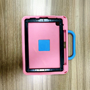 เคสกันกระแทกสำหรับ iPad 10.2 10.5 พร้อมหูหิ้วสีน้ำเงินและขาตั้ง เหมาะสำหรับเด็กใช้ในโรงเรียน - Product Image 1