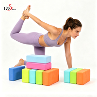 Blocs de yoga en mousse EVA de haute qualité, écologiques, à marque privée, antidérapants, pour étirements et poses profondes à domicile ou en salle de sport