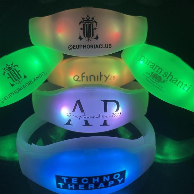 Longstargift RGB Remote Control Concert Fan Experience Stadium Event Custom Branding LED Wristband Bracelet