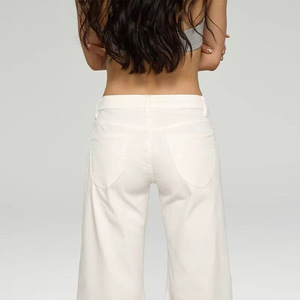 Jean blanc taille haute à jambe large, coupe ample, en denim tissé, délavage sable, pour un style décontracté et urbain - Product Image 3