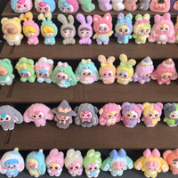 Vente en gros de figurines miniatures de luxe 3D, breloques One Piece, figurines de bébés qui pleurent, figurines de bébés monstres lapins 3D pour porte-clés