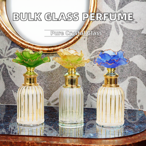 Decorative Glass <b>Perfume</b> Bottle Faceted Clear Flask Flower Shape Cap Refillable Fragrance <b>Container</b> for Gift Display - Product Image 4